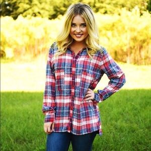 Shophope’s medium gold sparkle back flannel